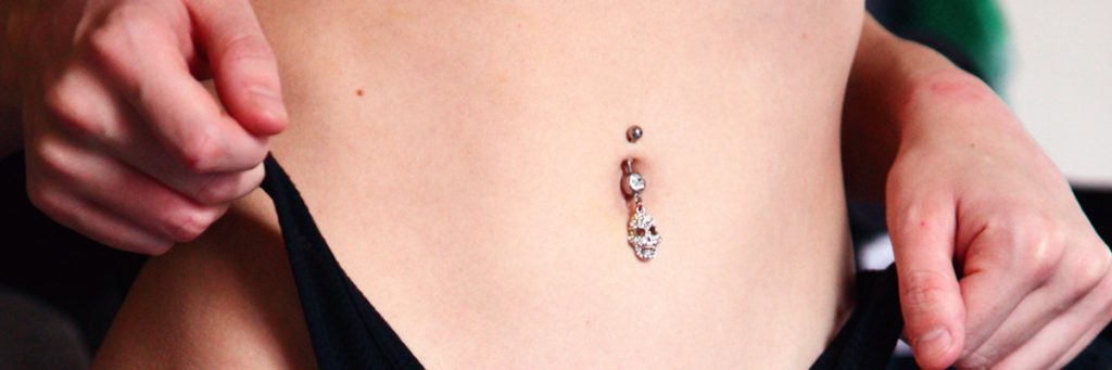 navel piercing